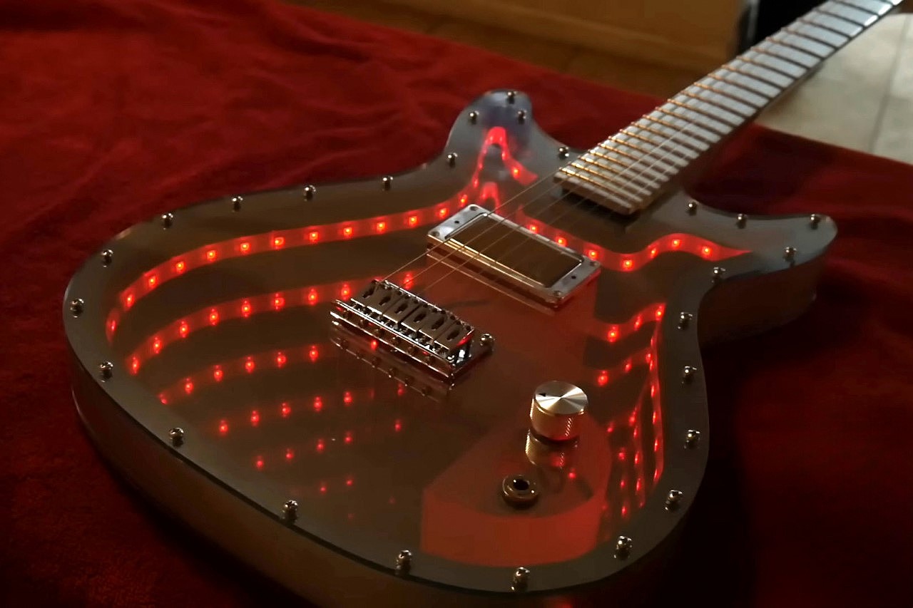 Electric guitar，product design，infinite mirror guitar，