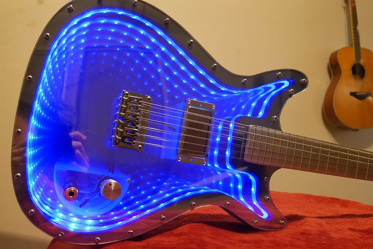 Electric guitar，product design，infinite mirror guitar，