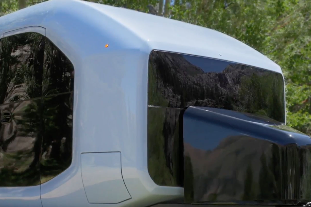 vehicle，Touring car，trailer，Pebble Flow，