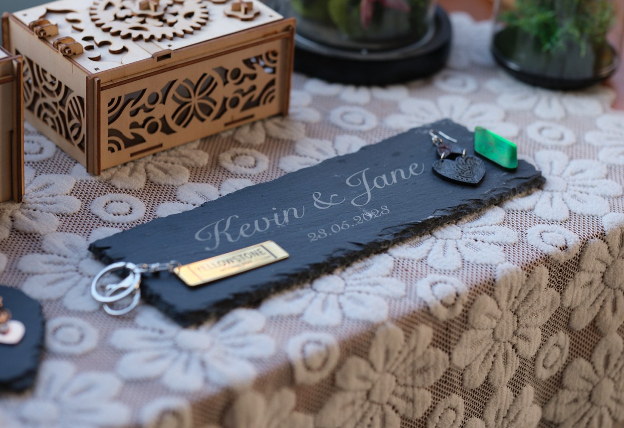 laser，cutting machine，closed，