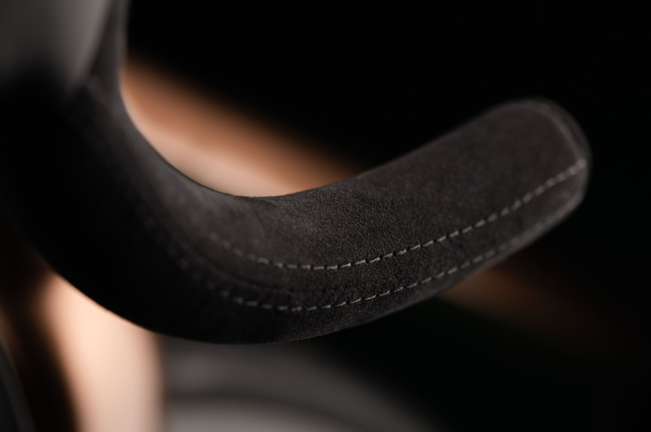 vehicle，Bicycle，Aston Martin .1R，originality，