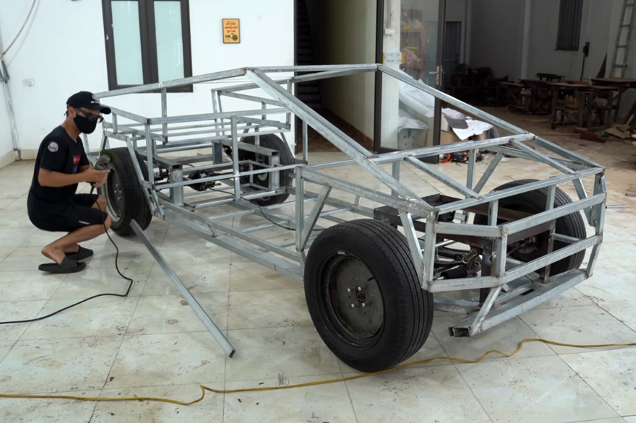 Cyberquad，carpentry，Automobile manufacturing，