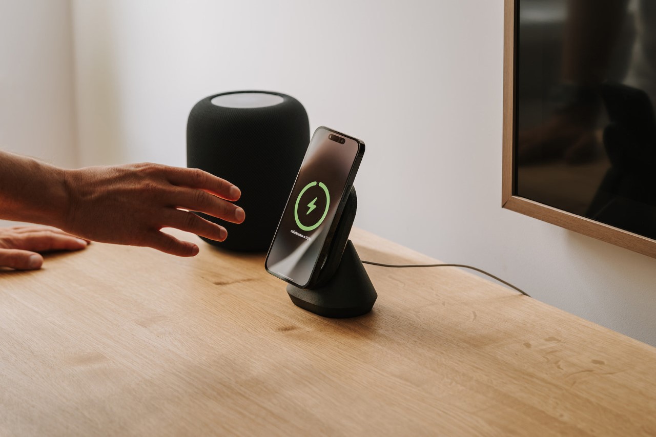 Charger，woodiness，Minimalist，