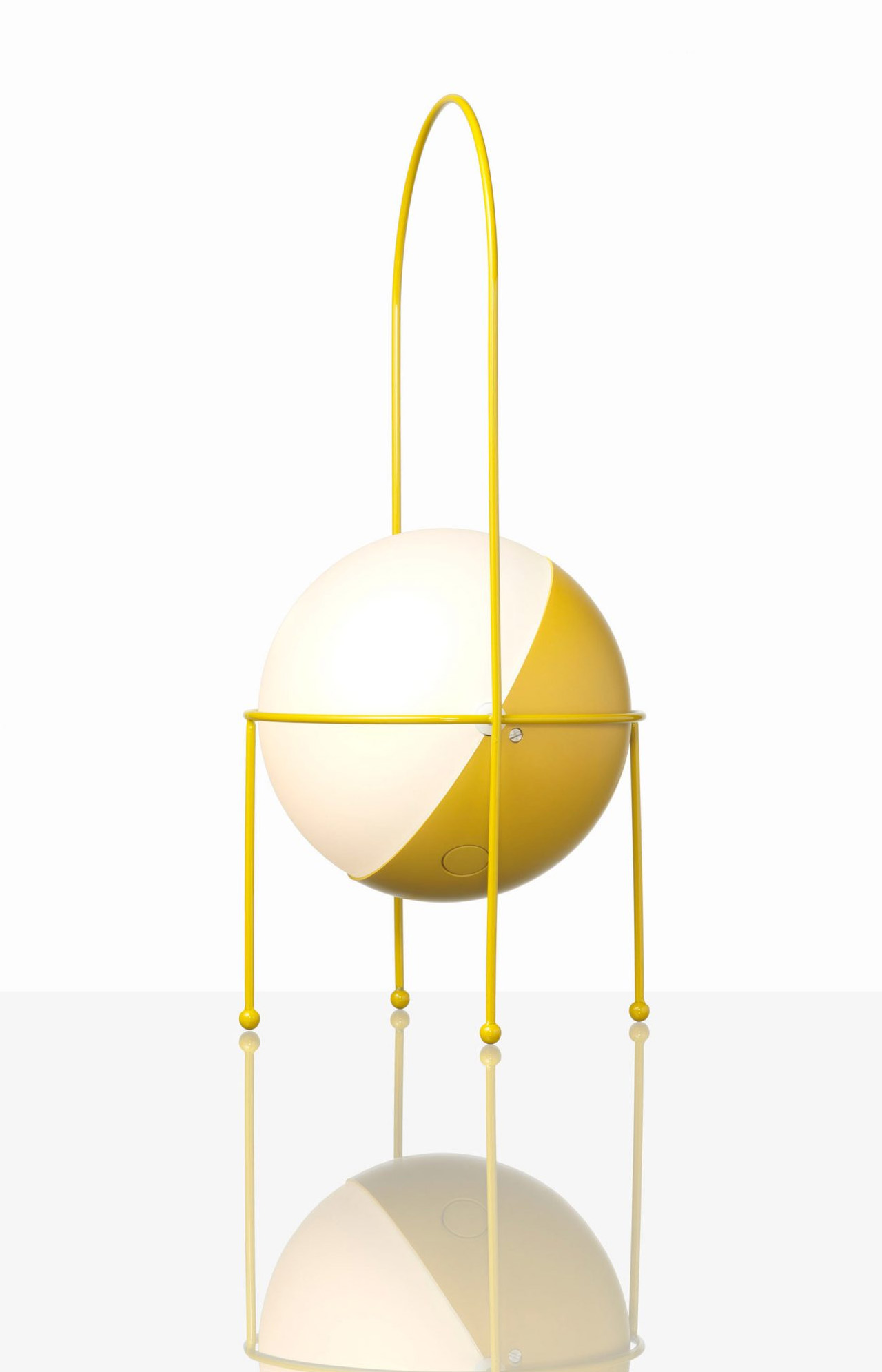 Desk lamp，portable，product design，Japan，