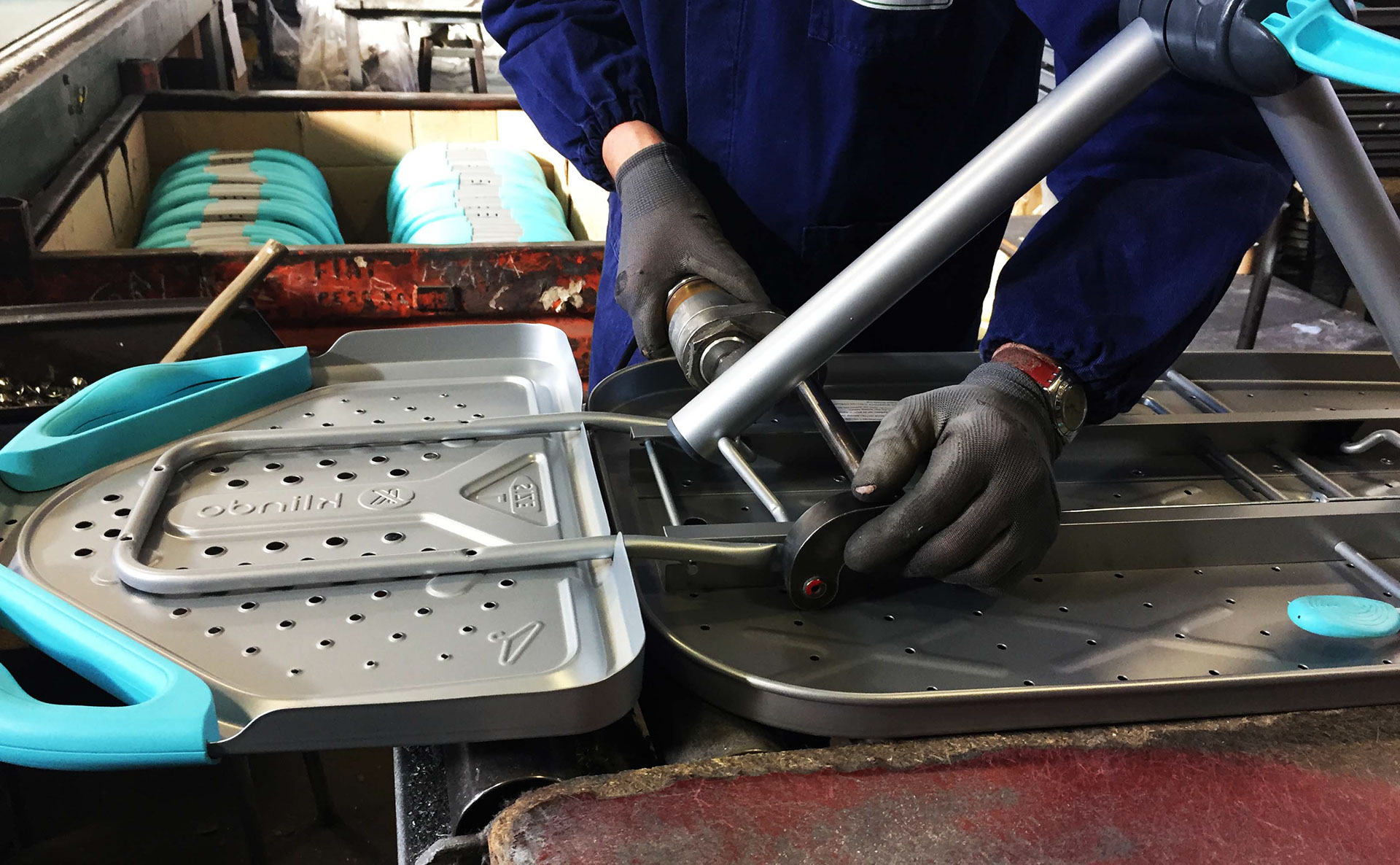 Clindo，Easy to operate，Ironing board，