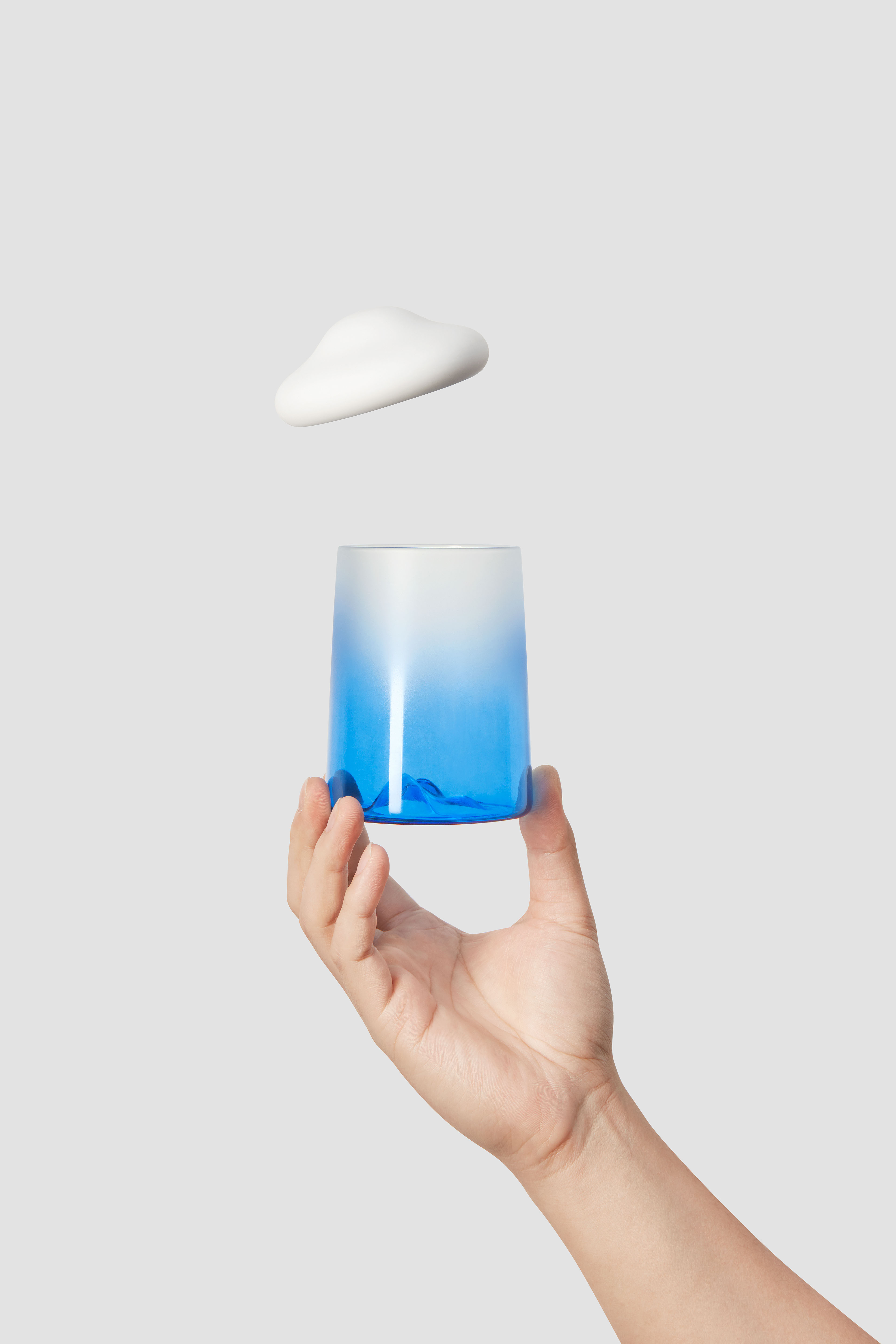 Glass，kettle，Water cup，natural，blue，mountain，sea，cloud，