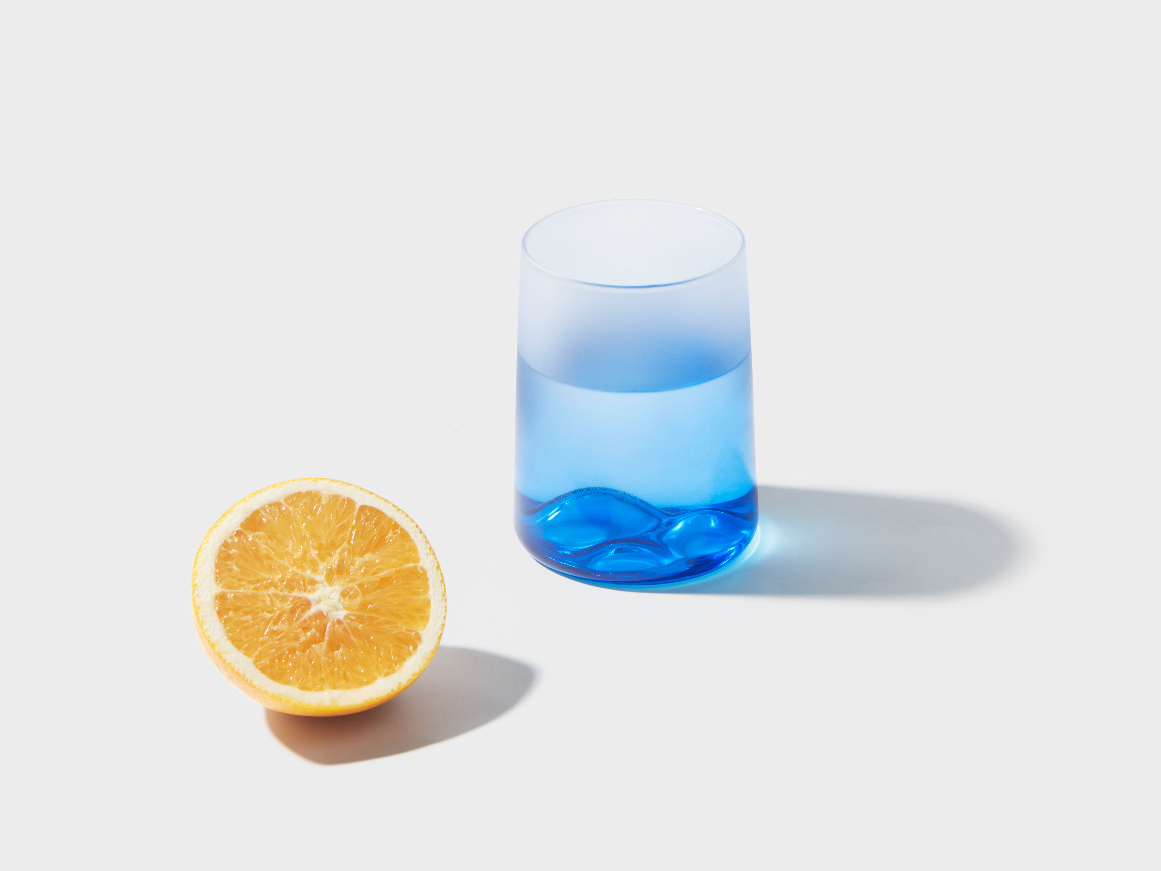 Glass，kettle，Water cup，natural，blue，mountain，sea，cloud，