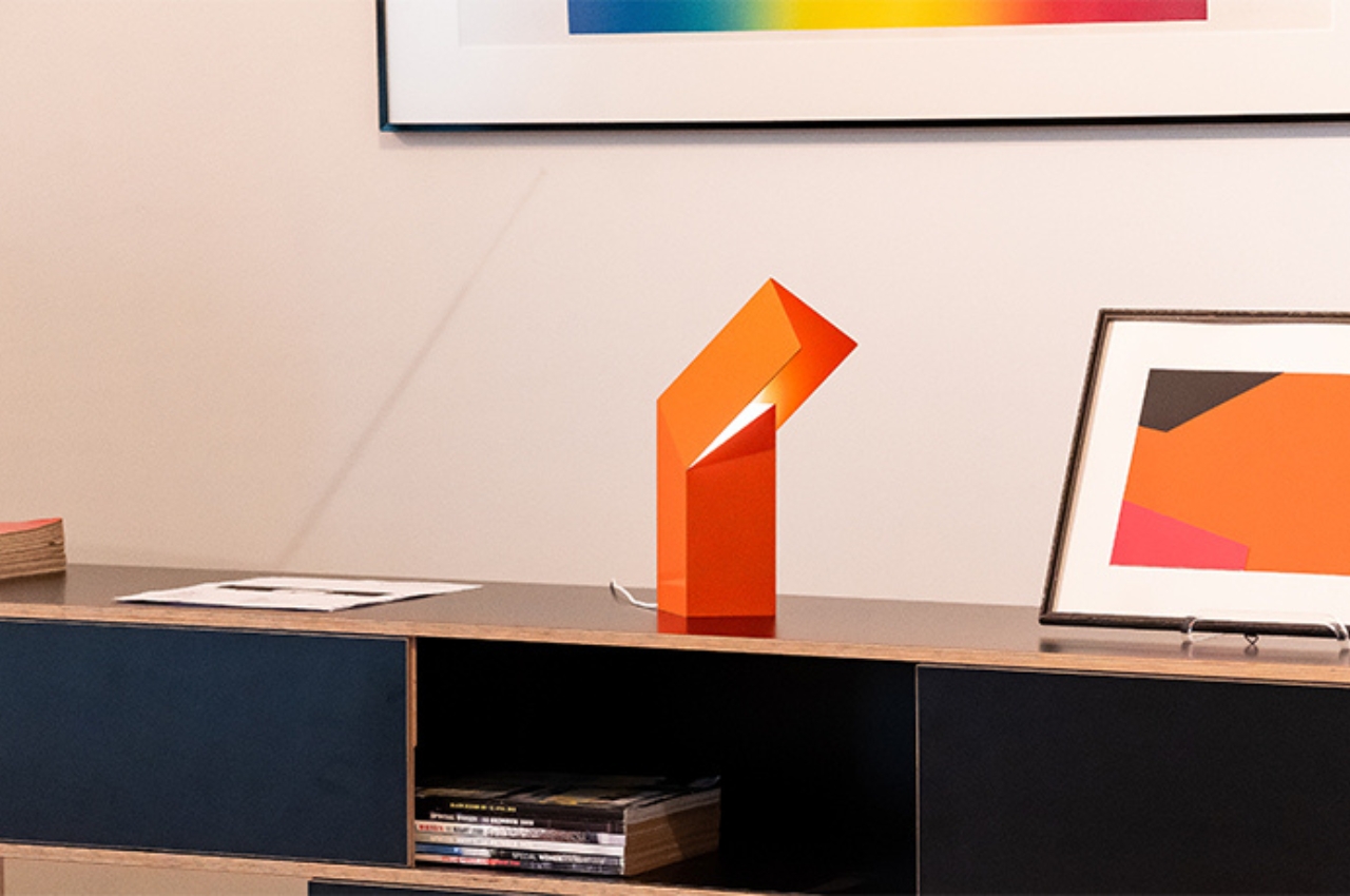 Desk lamp，furniture，Lighting tools，Linear，