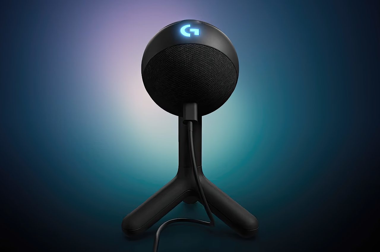 Microphone，Logitech，tripod，