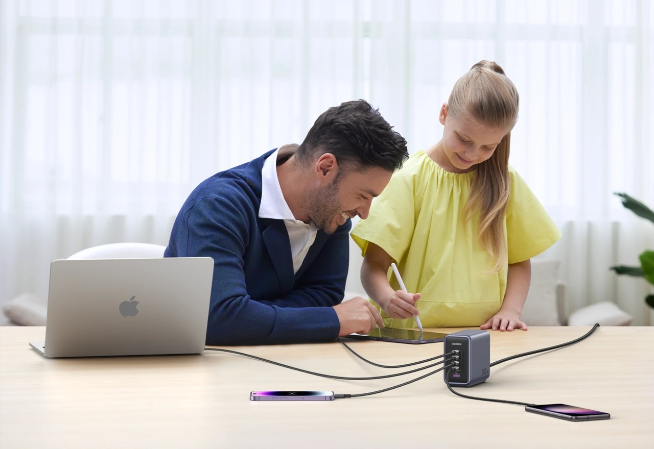 charge，port，300W，Electronics，