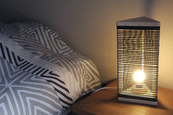 rhinoceros，elephant，giraffe，Toys，Ornaments，magnet，wood，Movable，Desk lamp，lamps and lanterns，Bedside lamp，rubber string，Control intensity，Mortise and tenon，