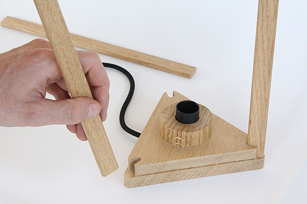 rhinoceros，elephant，giraffe，Toys，Ornaments，magnet，wood，Movable，Desk lamp，lamps and lanterns，Bedside lamp，rubber string，Control intensity，Mortise and tenon，