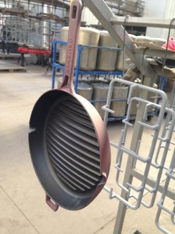 Pain point，Frying pan，red dot，