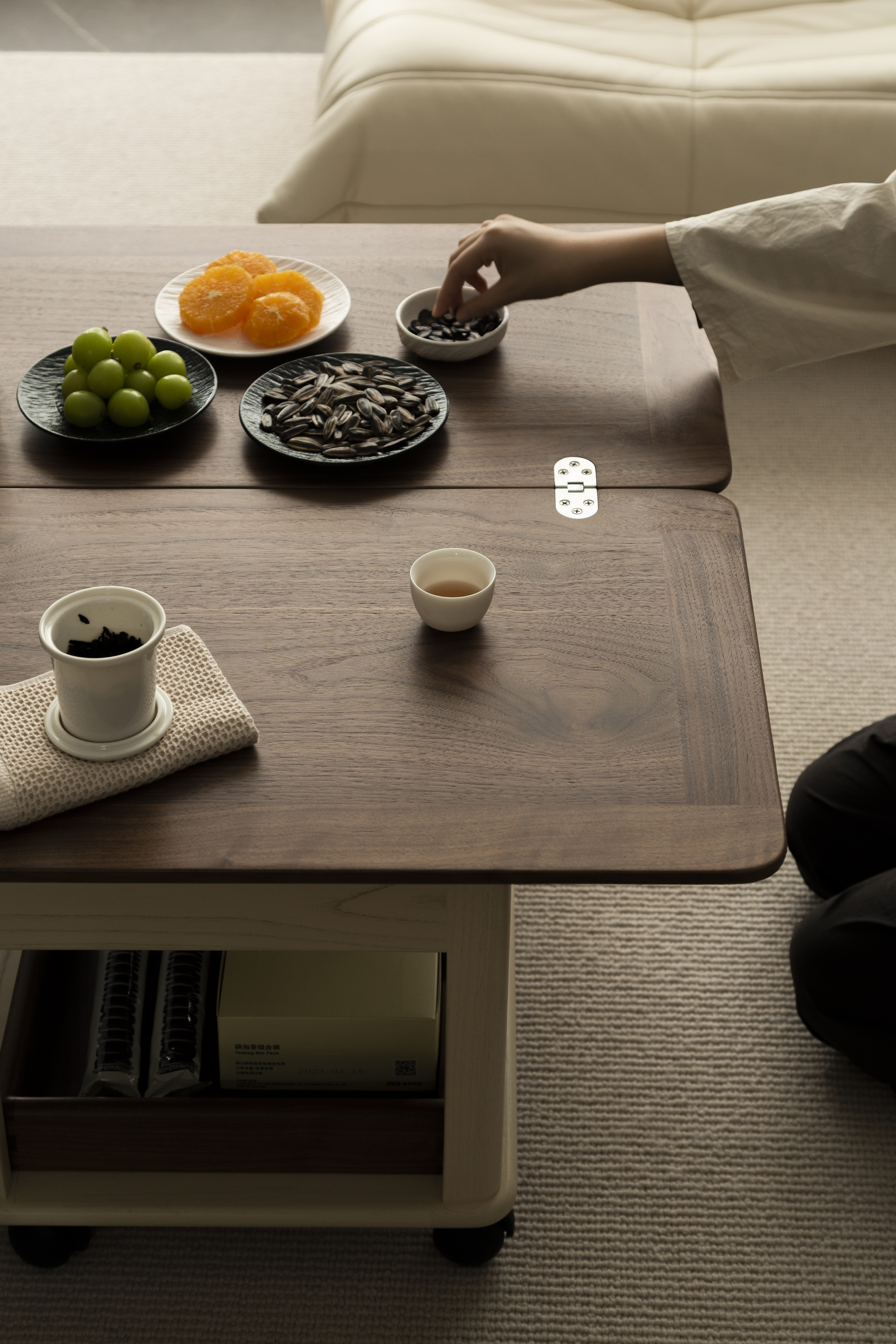 furniture design ，Original design，Solid wood furniture，Trolley，tea table，