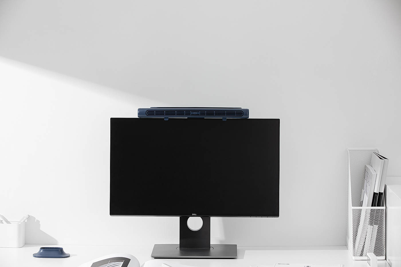 Fan，screen，air conditioner，to work in an office，hang，Small fan，Receive，vertical，