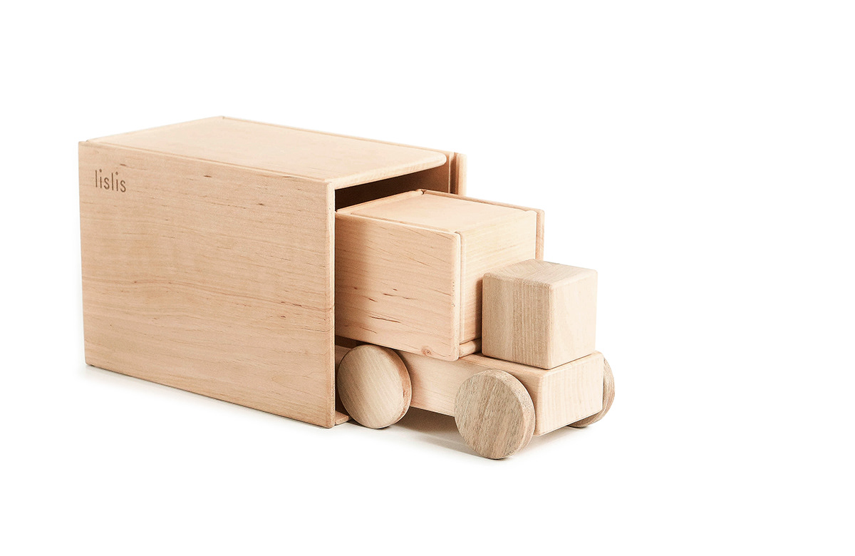 Lis，Toys，woodiness，product design，