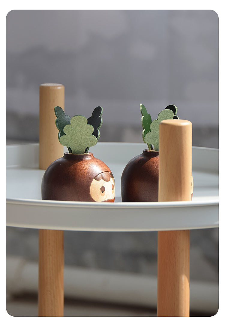 Original design，Solid Wood Crafts，Lovely radish，Handmade，Playing with wood.，