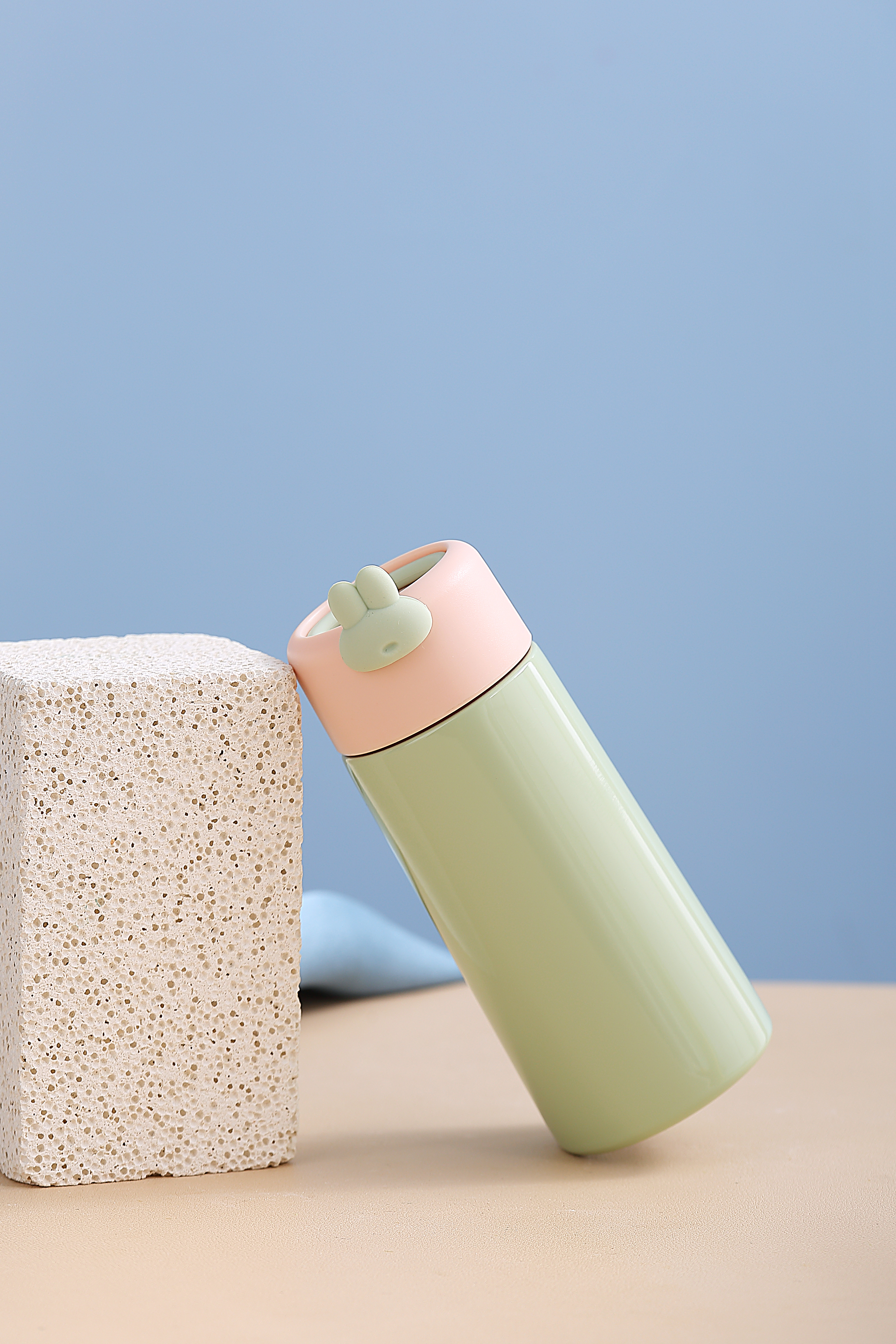 Cartoon，lovely，Sprouting system，Little rabbit，Powder system，