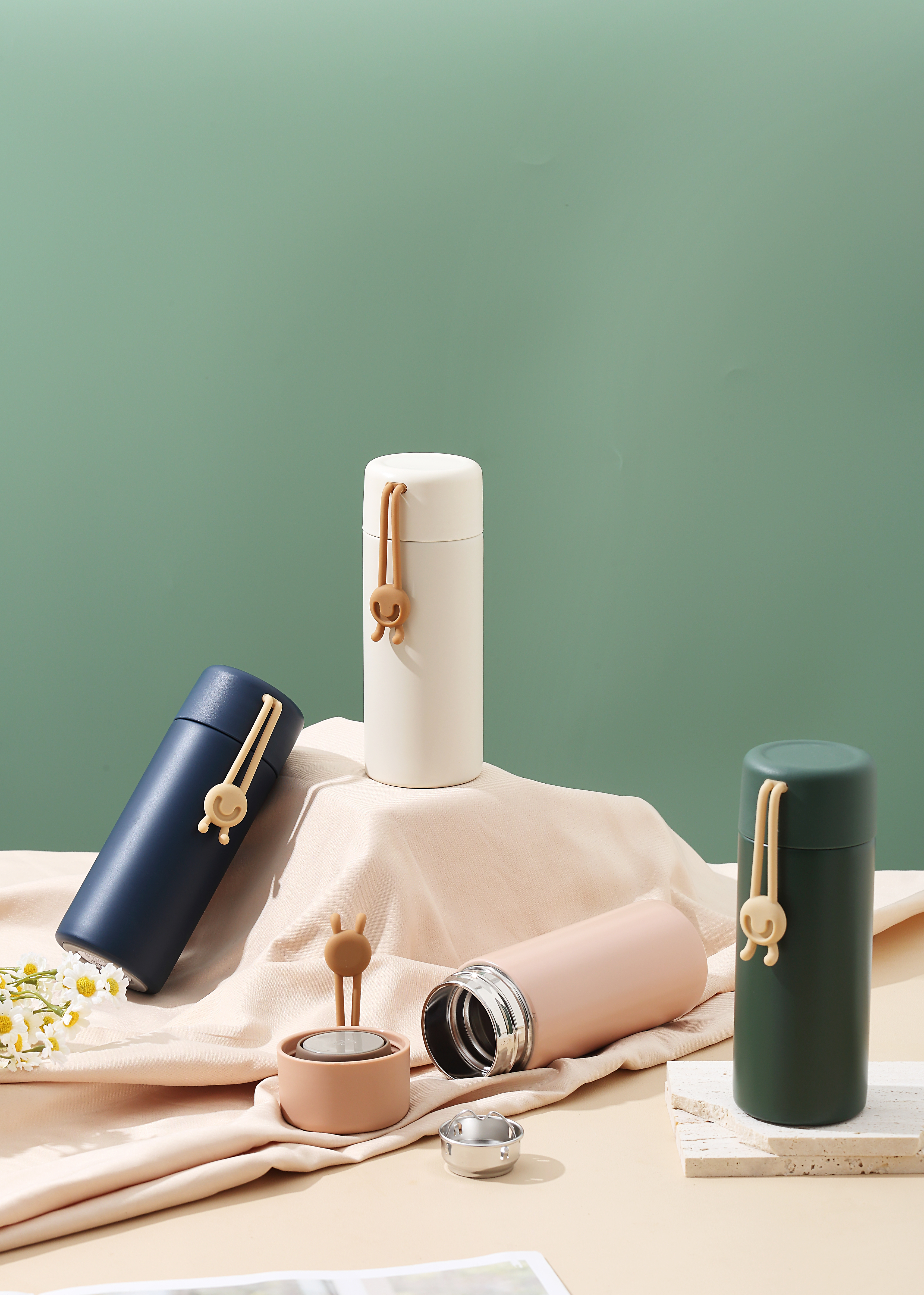 smiling face，Simple design，warm heart cup，Exquisite life，