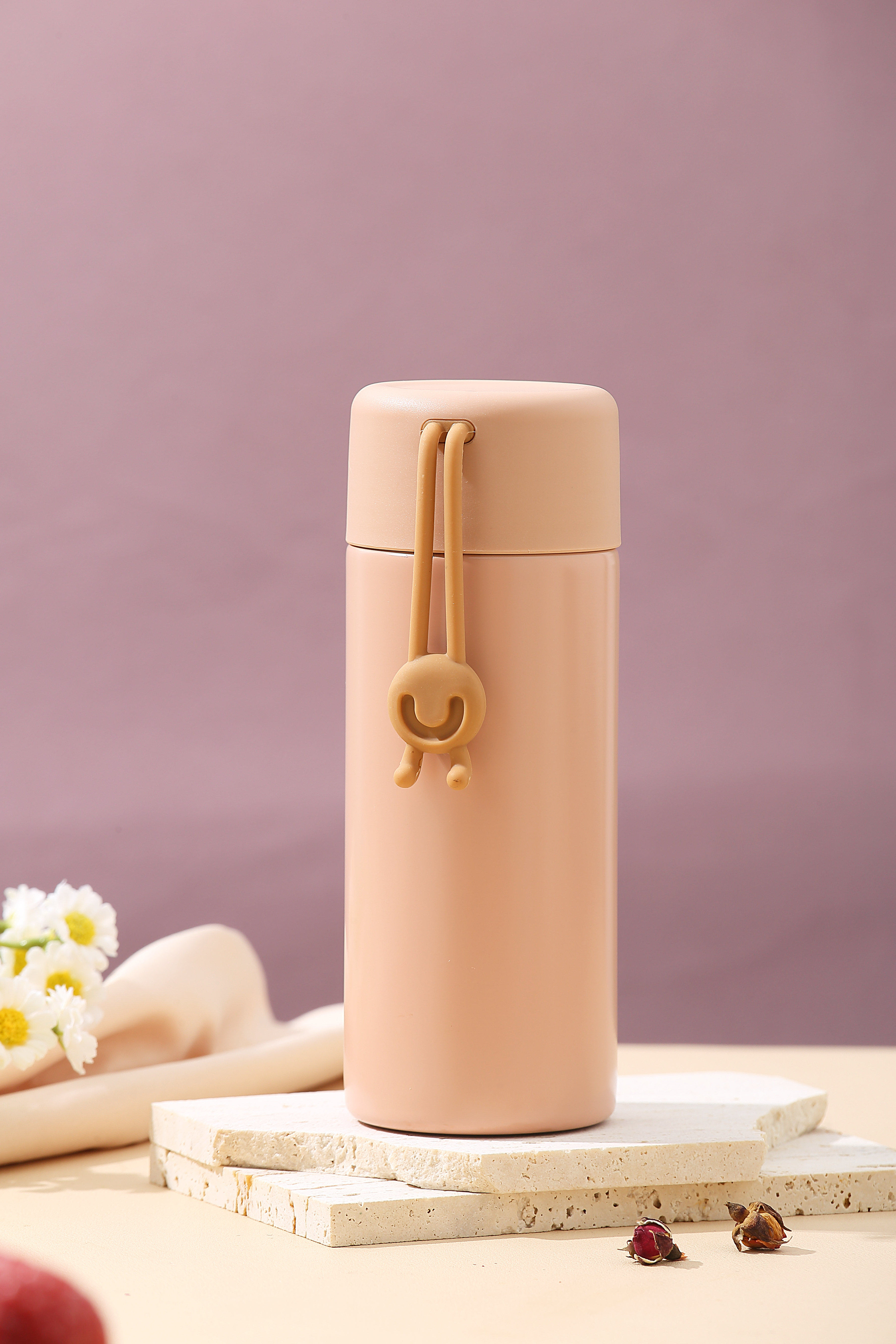 smiling face，Simple design，warm heart cup，Exquisite life，