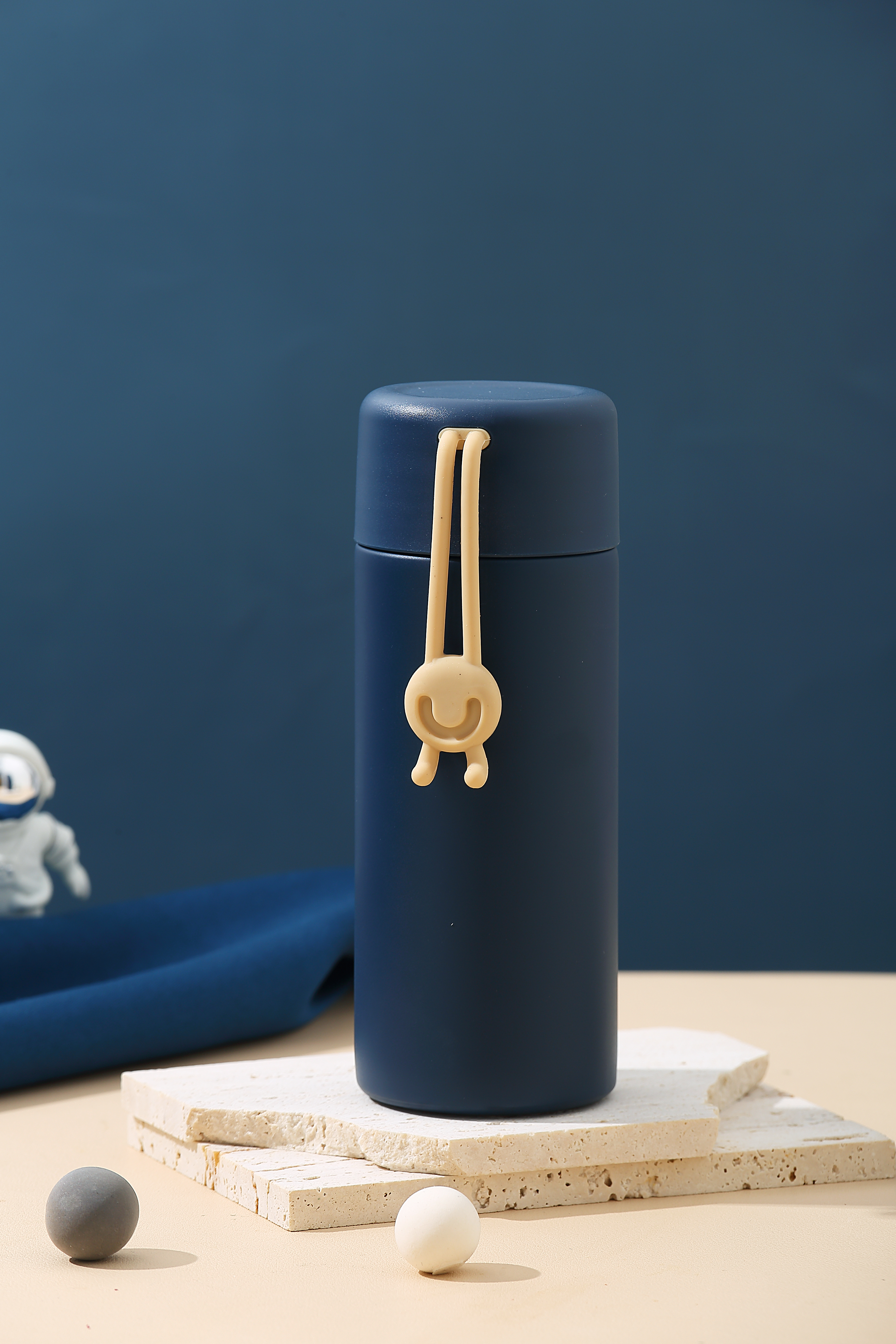 smiling face，Simple design，warm heart cup，Exquisite life，