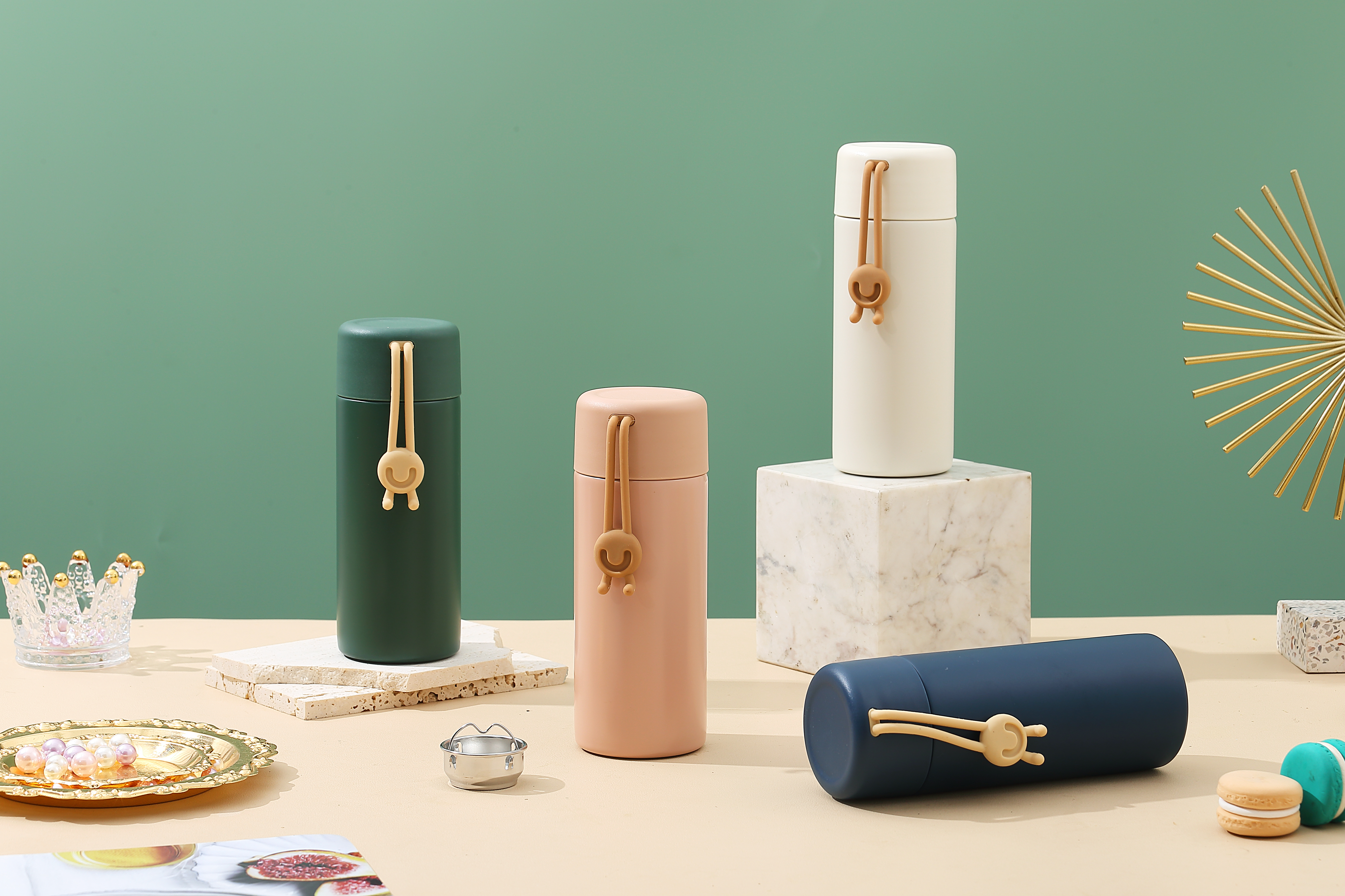 smiling face，Simple design，warm heart cup，Exquisite life，