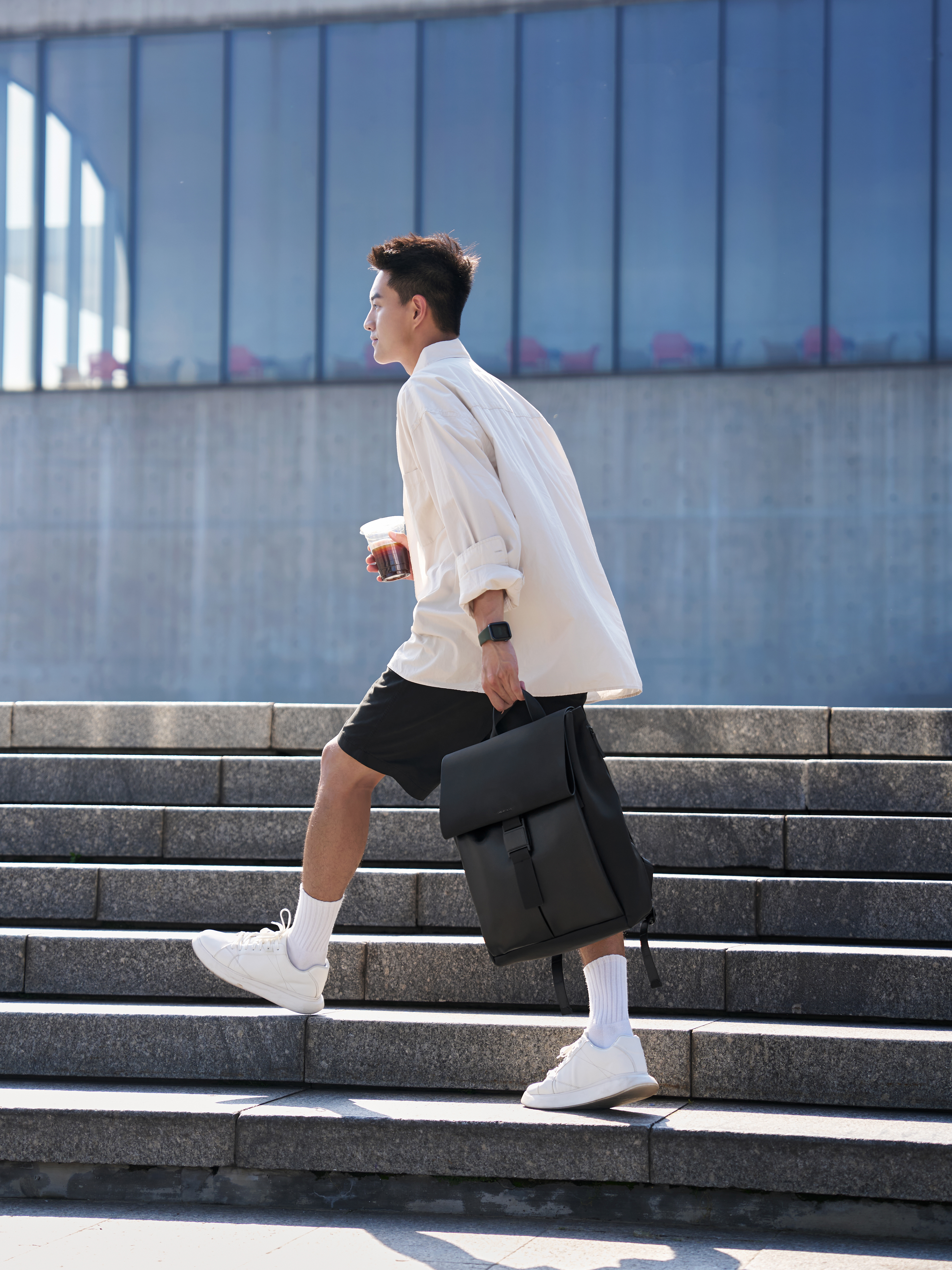 commute，concise，black，Computer package，knapsack，Design，to work in an office，Travel，