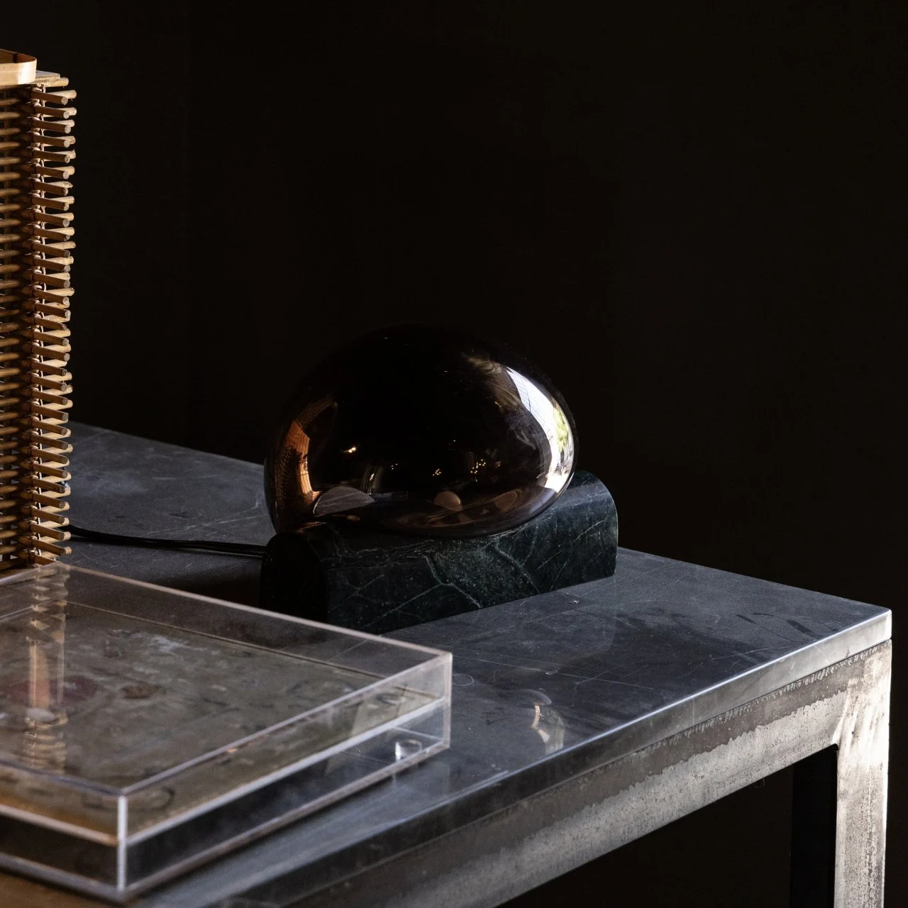 lamp，household electrical appliances，product design，Glass，Marble，