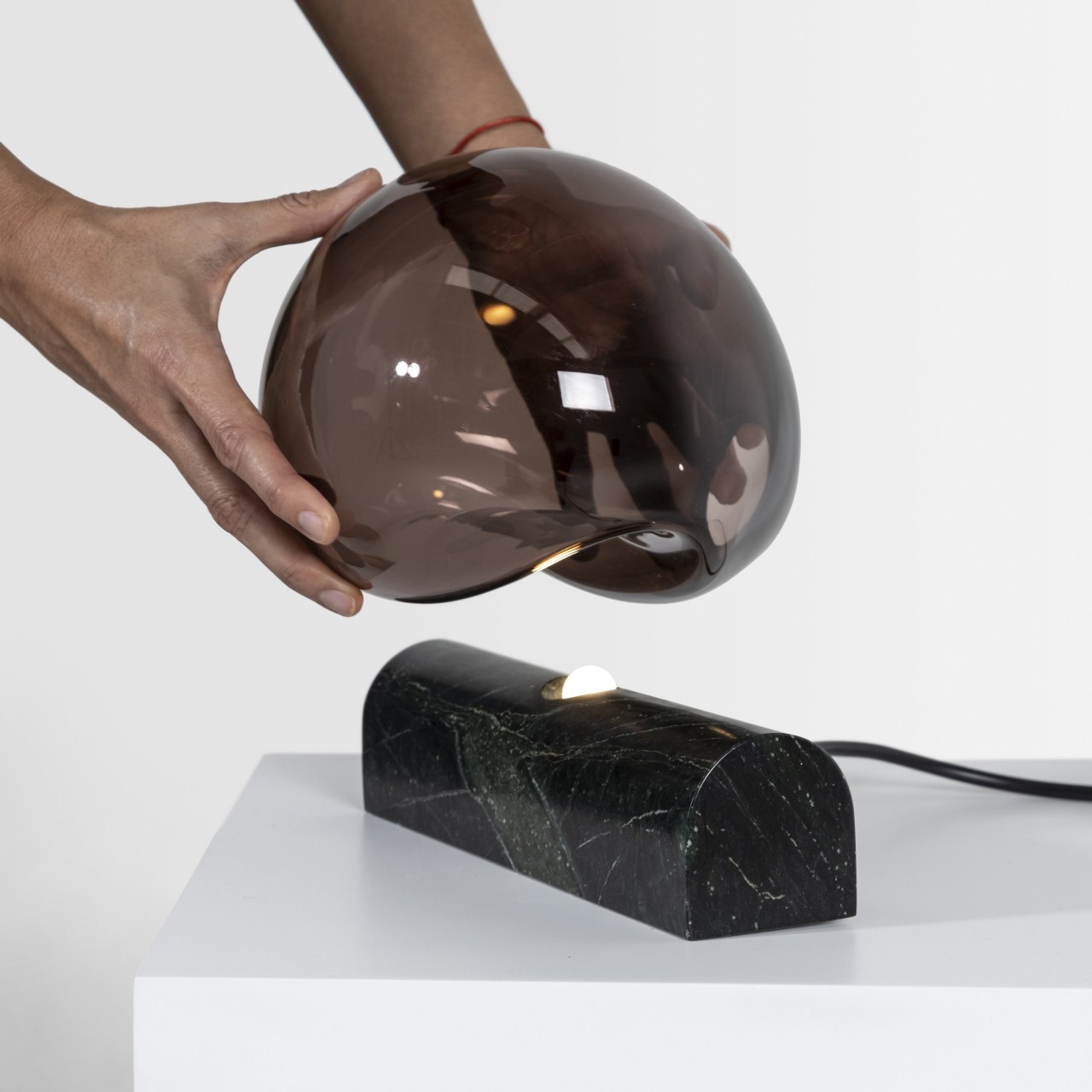 lamp，household electrical appliances，product design，Glass，Marble，