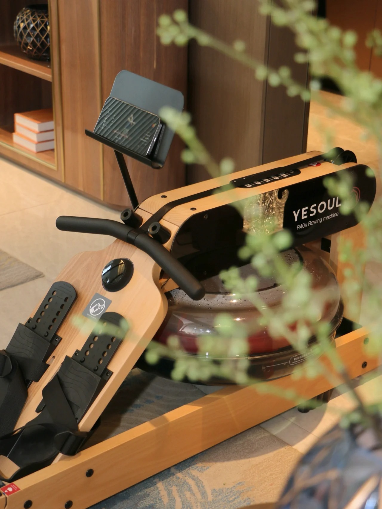 rowing machines, fitness equipment, water resistance rowing machines, adjustable resistance，