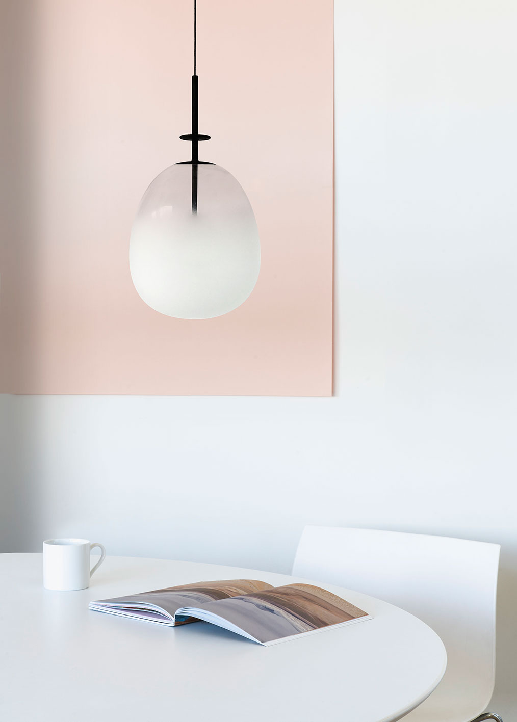 lamps and lanterns，Desk lamp，a chandelier，Clip lamp，Bedside lamp，fashion，Glass，Glass chandelier，Line element，Minimalist lamps，Wood and paper，Metal lamps，Black and white collocation，