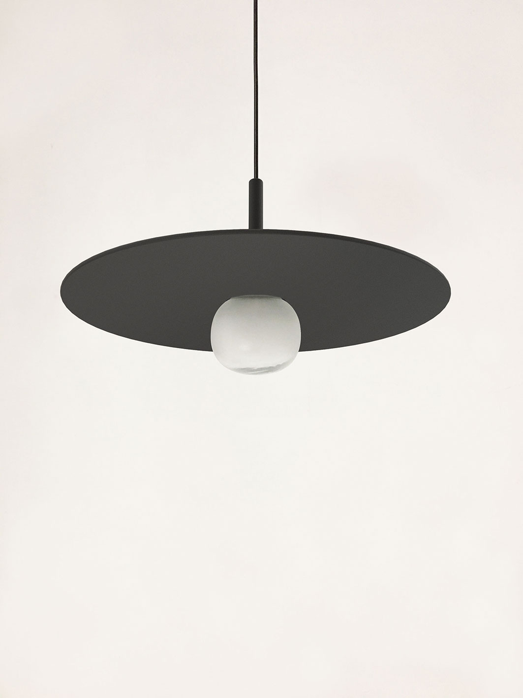 lamps and lanterns，Desk lamp，a chandelier，Clip lamp，Bedside lamp，fashion，Glass，Glass chandelier，Line element，Minimalist lamps，Wood and paper，Metal lamps，Black and white collocation，