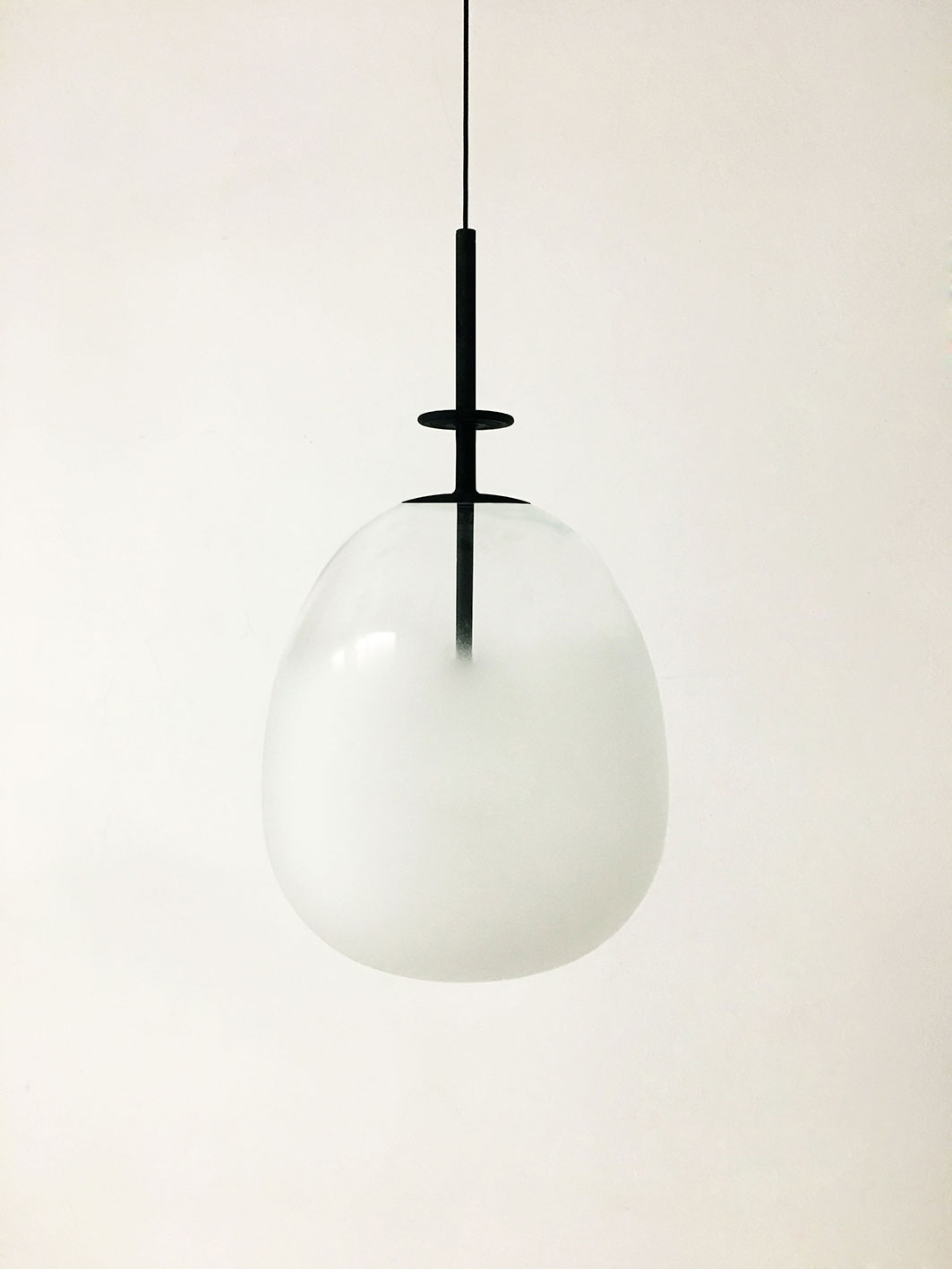 lamps and lanterns，Desk lamp，a chandelier，Clip lamp，Bedside lamp，fashion，Glass，Glass chandelier，Line element，Minimalist lamps，Wood and paper，Metal lamps，Black and white collocation，