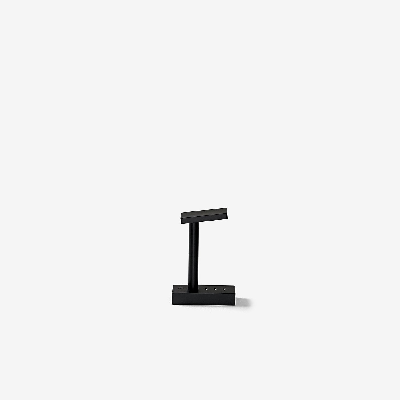 lamps and lanterns，Desk lamp，a chandelier，Clip lamp，Bedside lamp，fashion，Glass，Glass chandelier，Line element，Minimalist lamps，Wood and paper，Metal lamps，Black and white collocation，