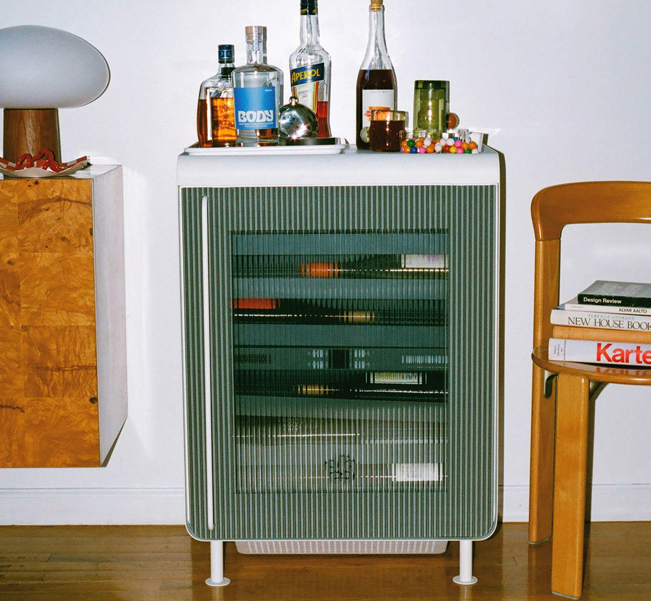 Smart refrigerator，furniture，Small，an electric appliance，