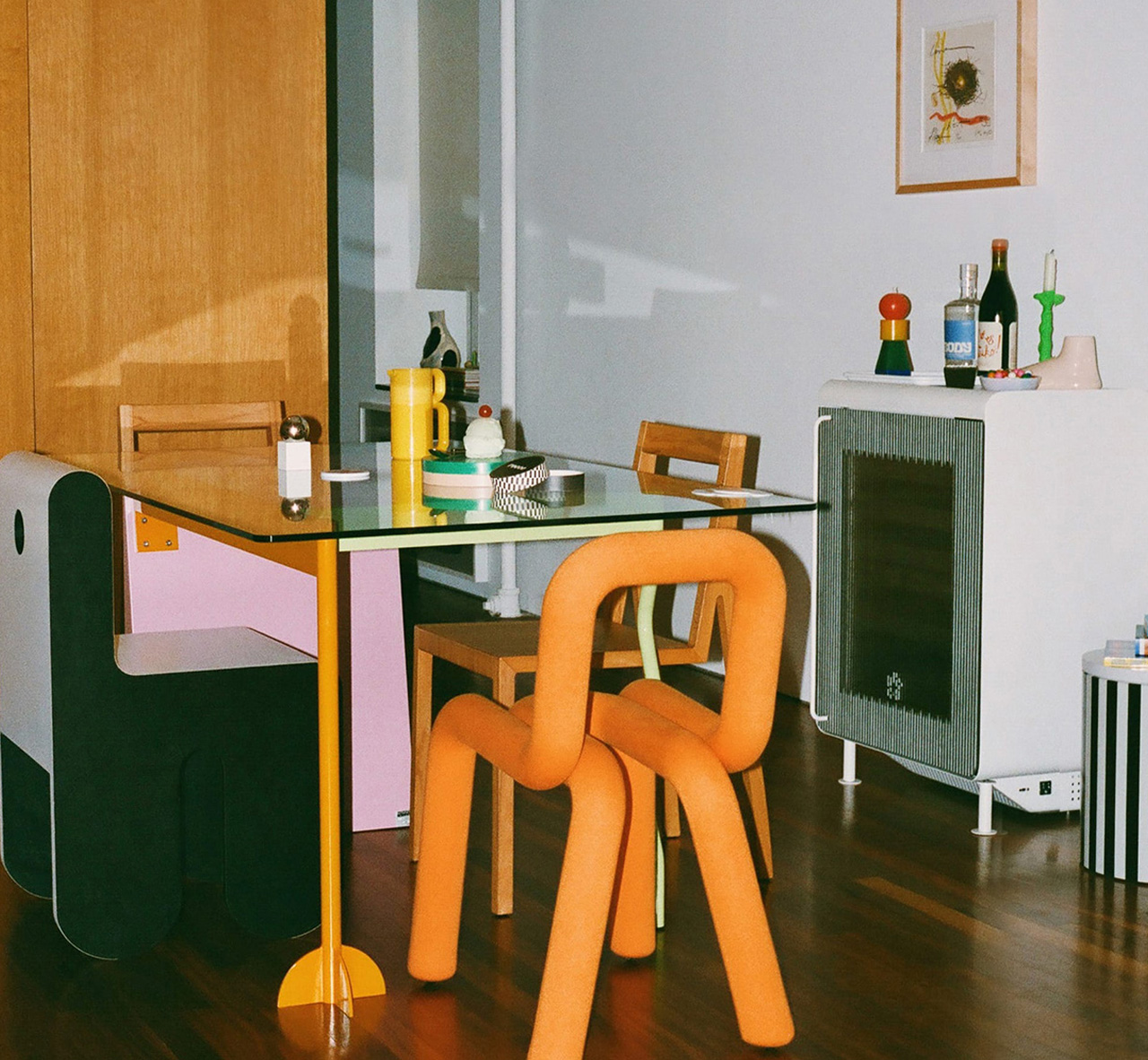 Smart refrigerator，furniture，Small，an electric appliance，