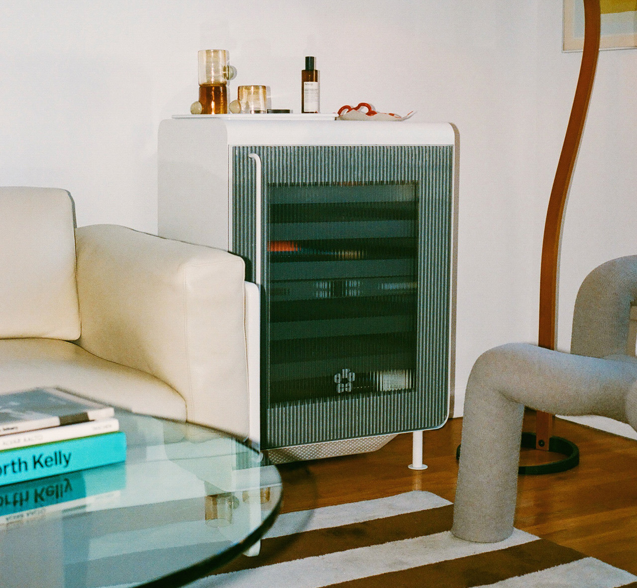 Smart refrigerator，furniture，Small，an electric appliance，