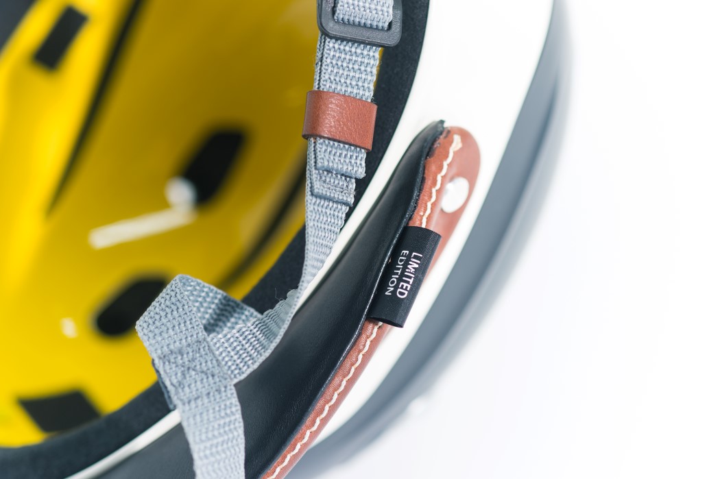 Helmet，Armis Helmet，Built in sensor，