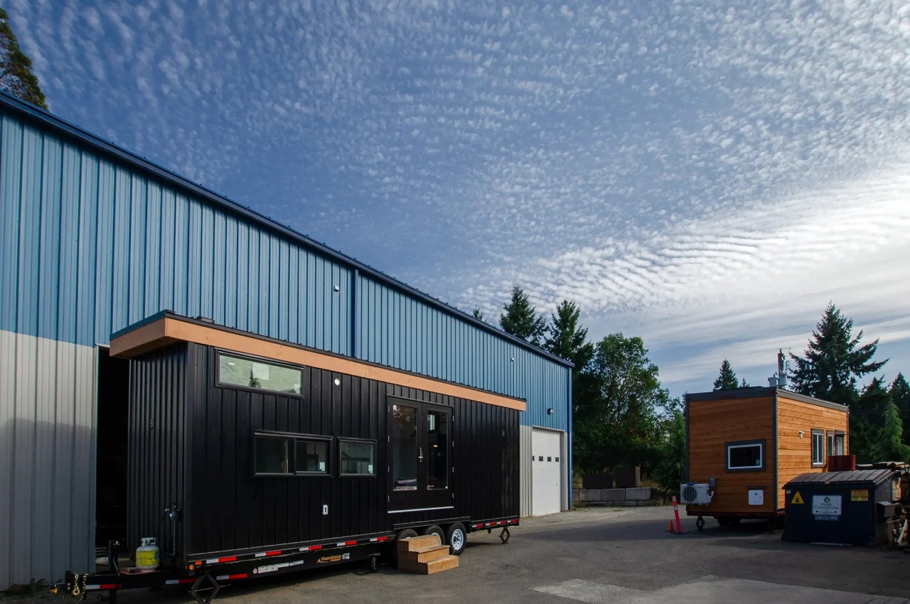 raven，Mobile house，Touring car，Architecture，