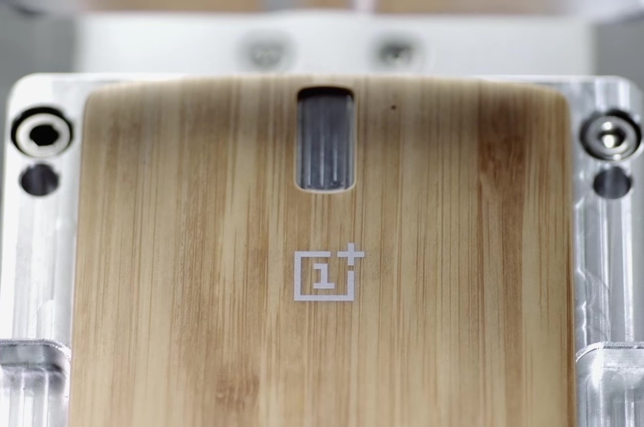 One plus，wood texture，mobile phone，product design，