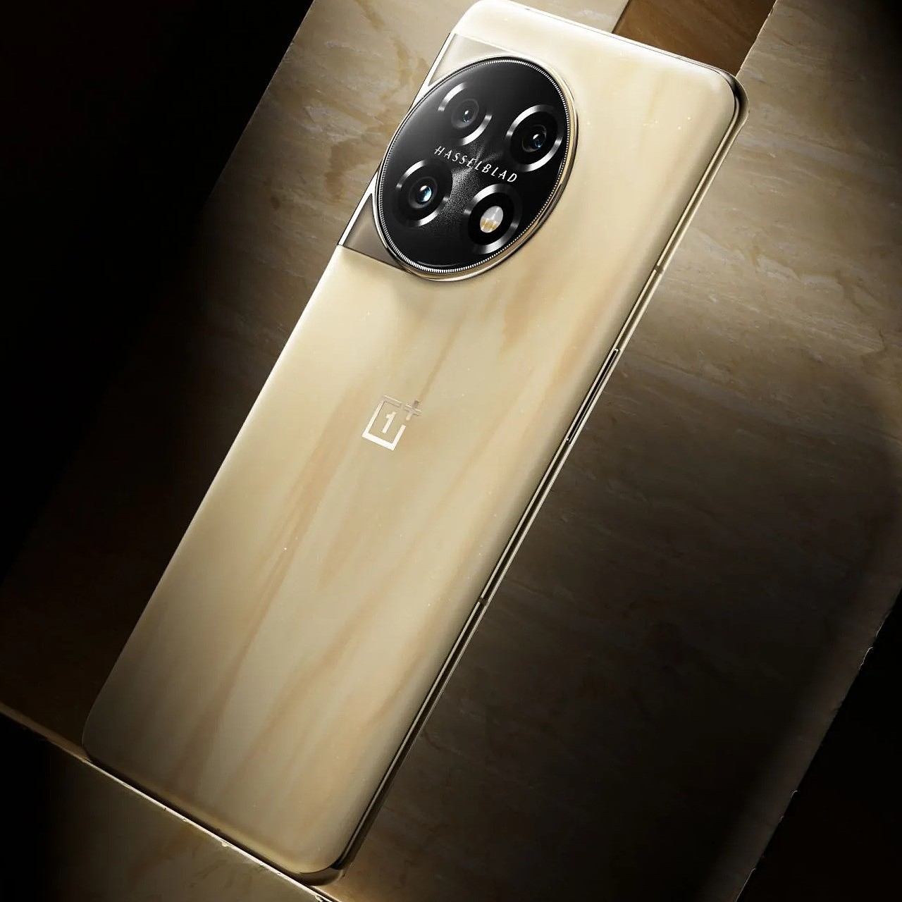 One plus，wood texture，mobile phone，product design，