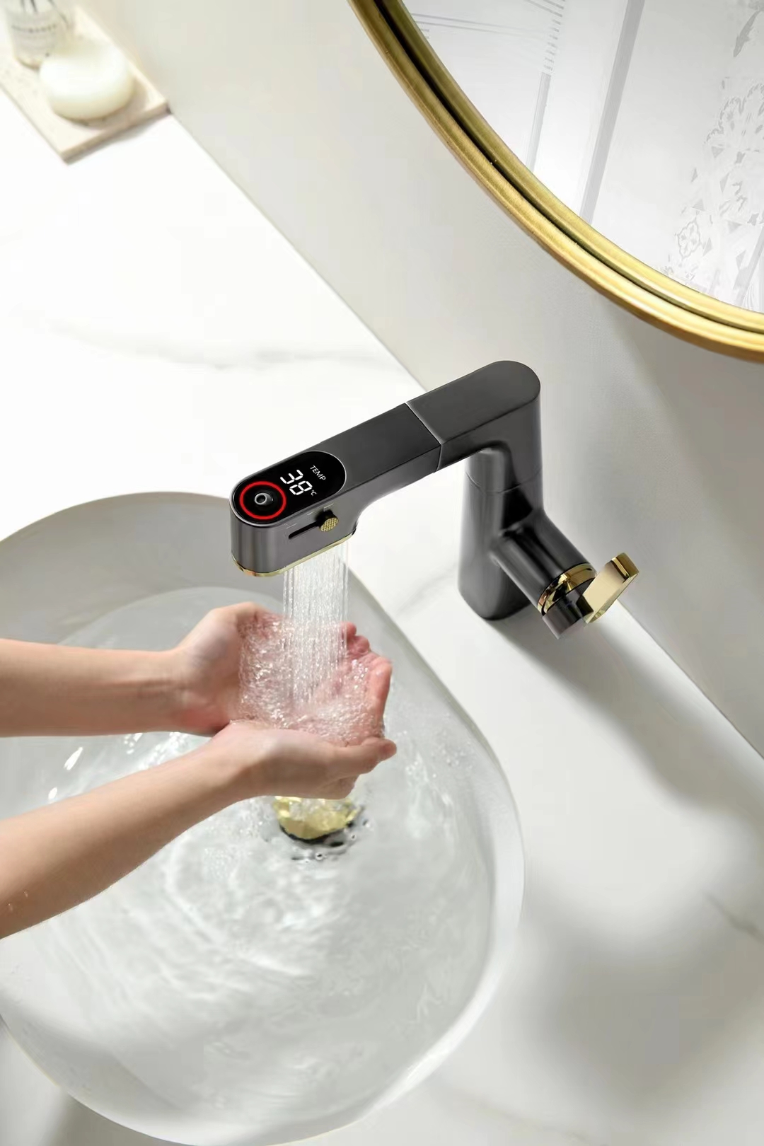 water tap，bathroom，kitchen and toilet，