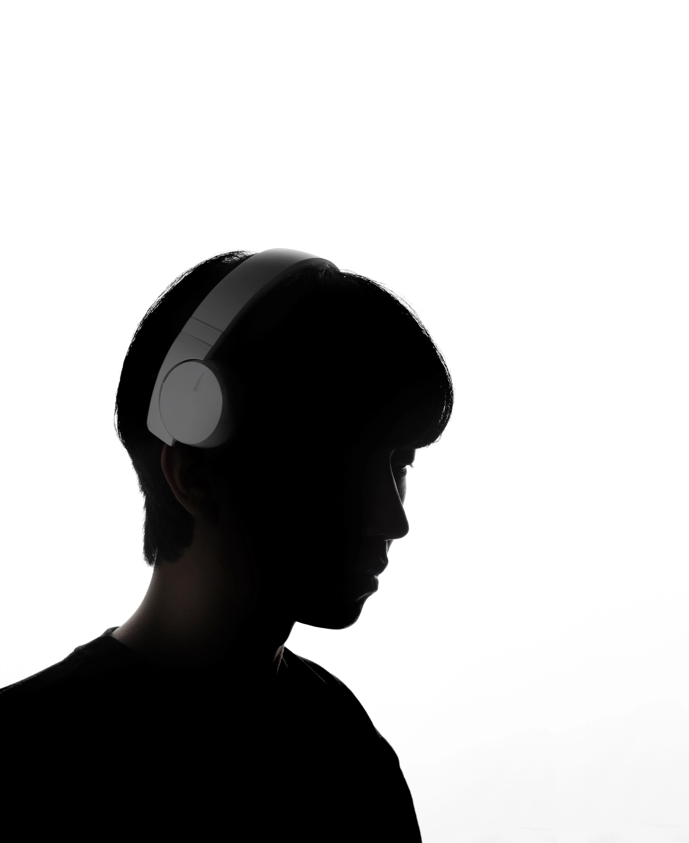 Electronic equipment，Medical supplies，medical apparatus and instruments，Alzheimer's Disease Treatment Device，