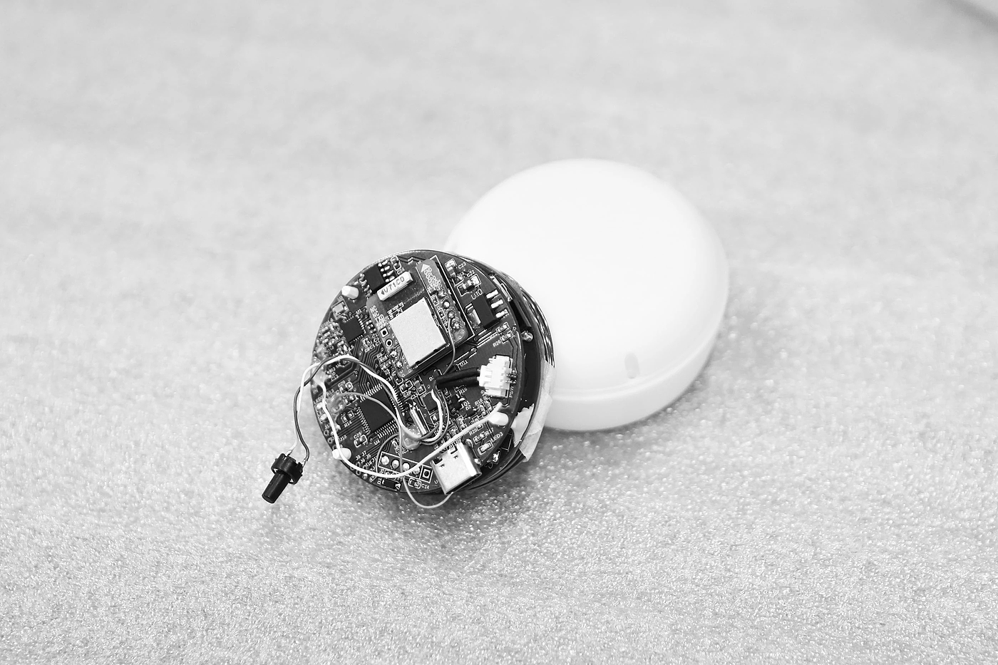 Electronic equipment，Medical supplies，medical apparatus and instruments，Alzheimer's Disease Treatment Device，
