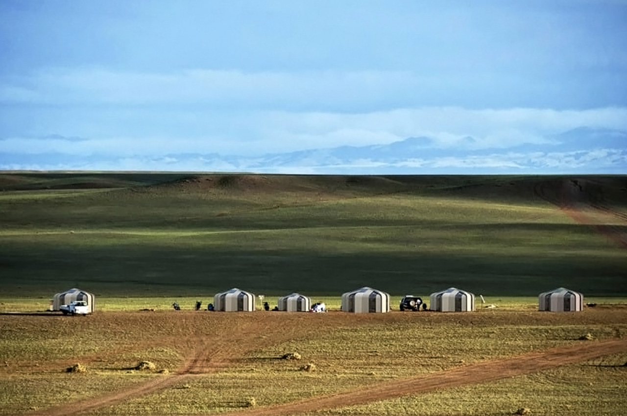 Mongolian yurts，Eco-Friendly Housing，Architecture，