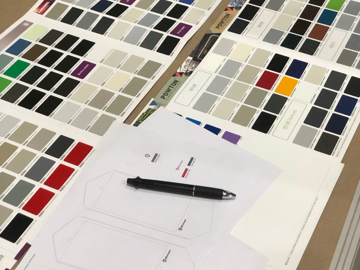 Electric vehicle charger，display，EVMODE，Brand advertising，