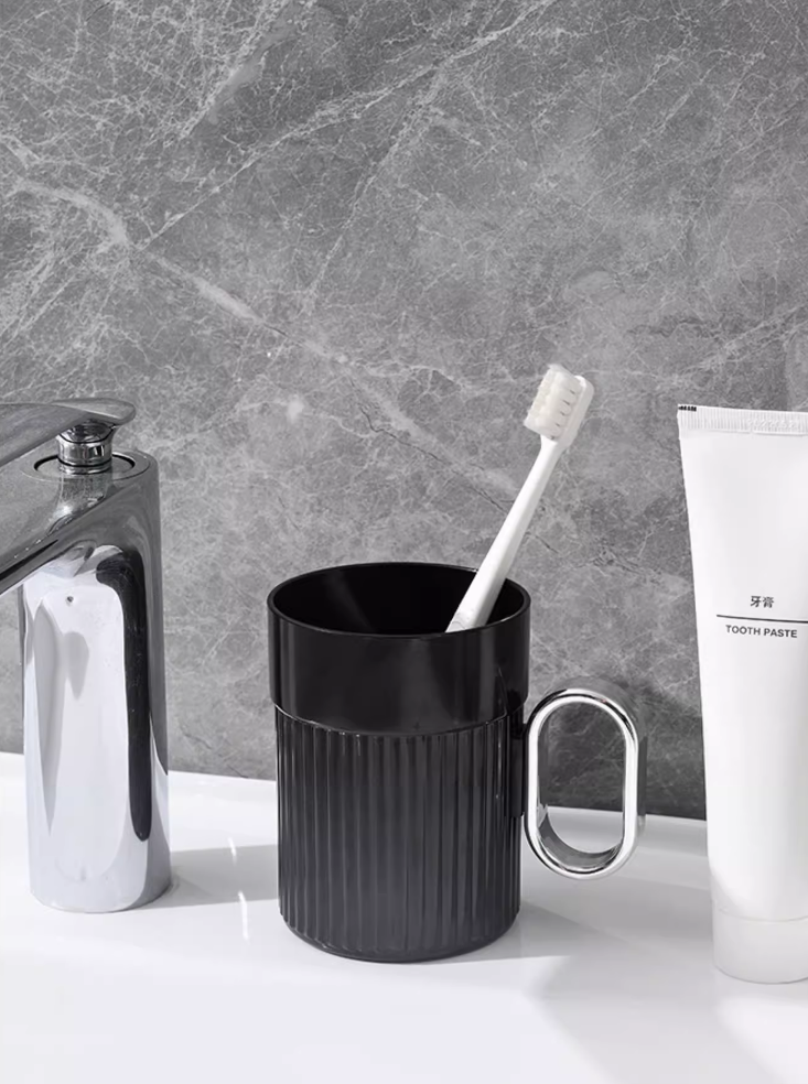 Light luxury，Simplicity，