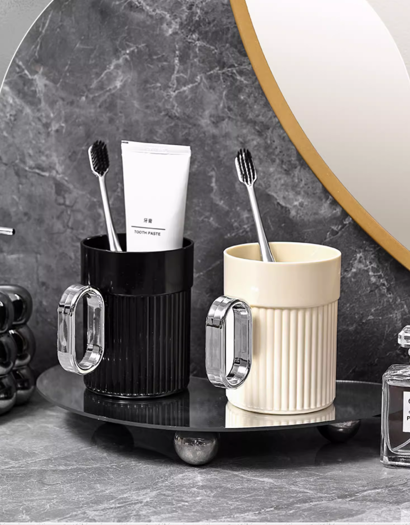 Light luxury，Simplicity，