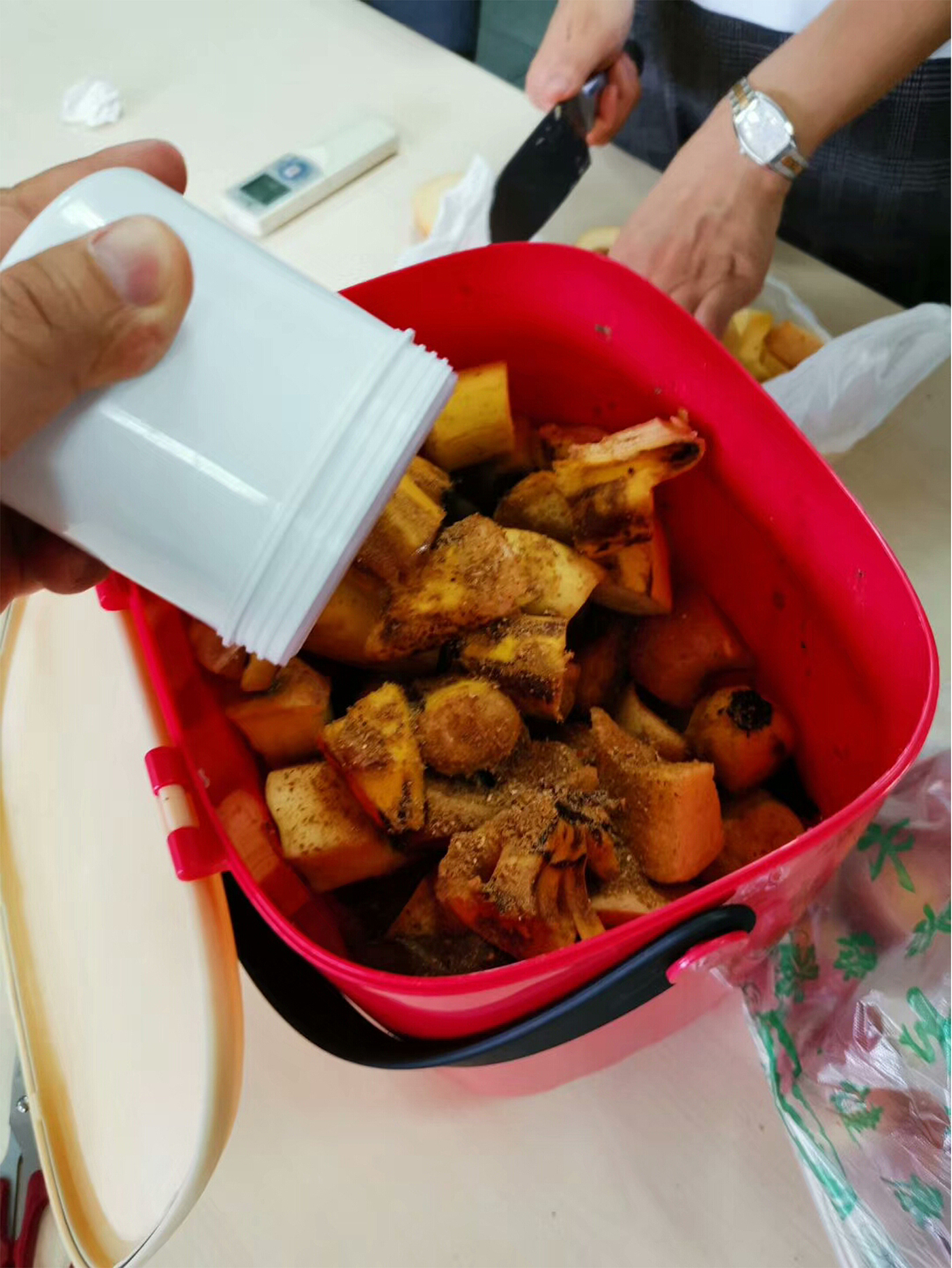 garbage collection，Kitchen Waste，Fat bucket，