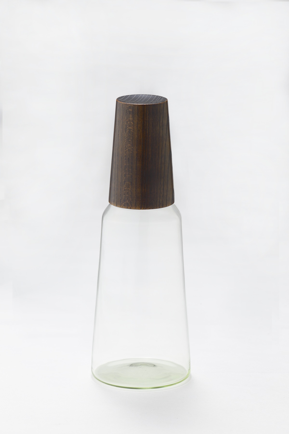 Glass，wood，cup，teacup，bottle，